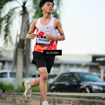 Runner Photo 7906668