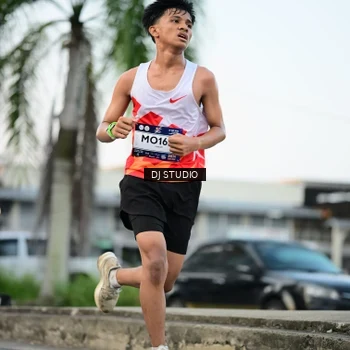 Runner Photo 7906669