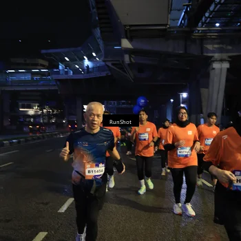 Runner Photo 7906676