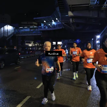 Runner Photo 7906679