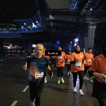 Runner Photo 7906684