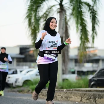 Runner Photo 7906690