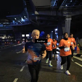 Runner Photo 7906692