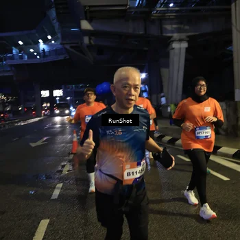 Runner Photo 7906699