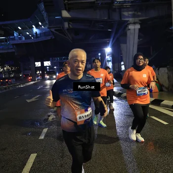 Runner Photo 7906701