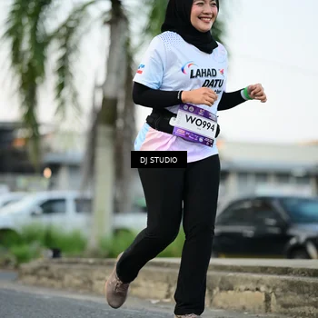 Runner Photo 7906705
