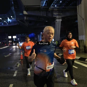 Runner Photo 7906706