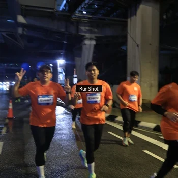 Runner Photo 7906713