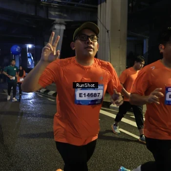 Runner Photo 7906735
