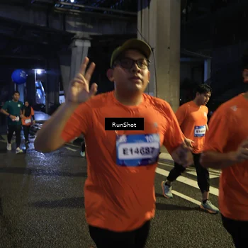 Runner Photo 7906736