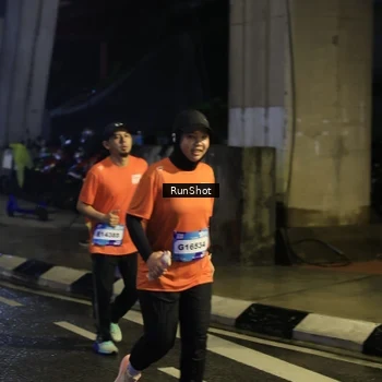 Runner Photo 7906738