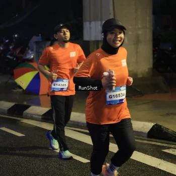 Runner Photo 7906747