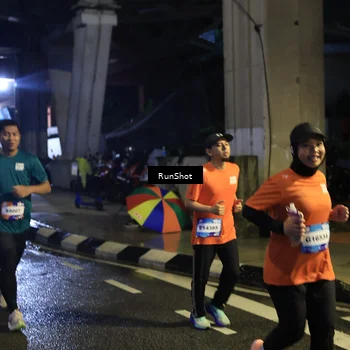 Runner Photo 7906752