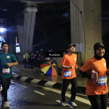 Runner Photo 7906754