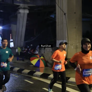 Runner Photo 7906755