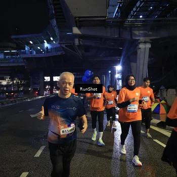 Runner Photo 7906756