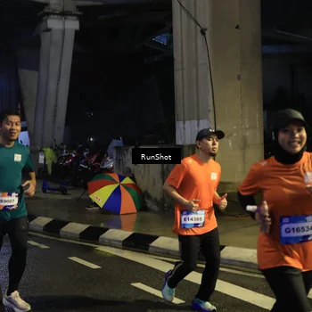 Runner Photo 7906759