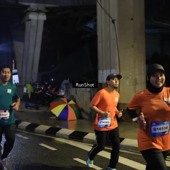 Runner Photo 7906760