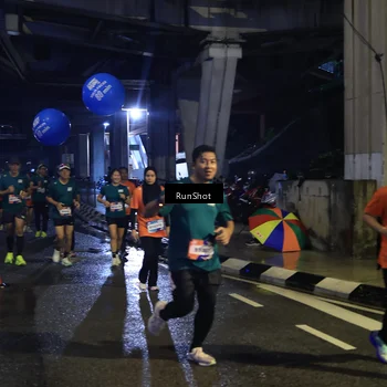 Runner Photo 7906766