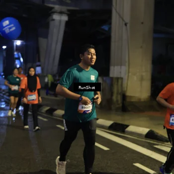 Runner Photo 7906777