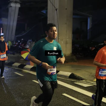 Runner Photo 7906787