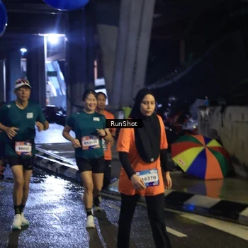 Runner Photo 7906801