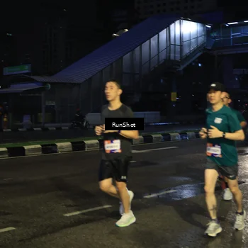 Runner Photo 7906809