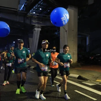Runner Photo 7906861