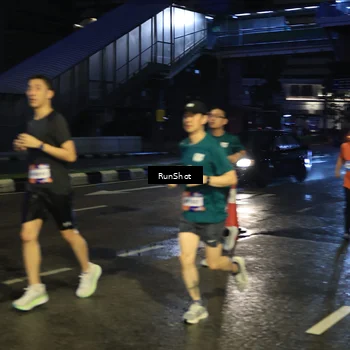 Runner Photo 7906865