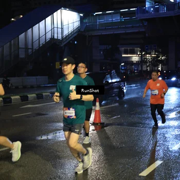 Runner Photo 7906896