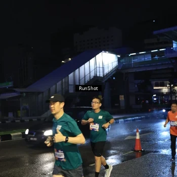 Runner Photo 7906992
