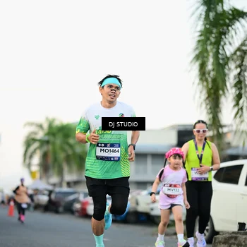 Runner Photo 7906998