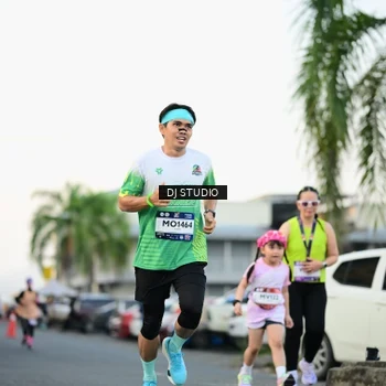 Runner Photo 7907000
