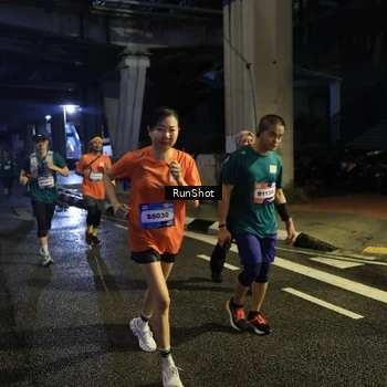 Runner Photo 7907001
