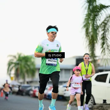 Runner Photo 7907002