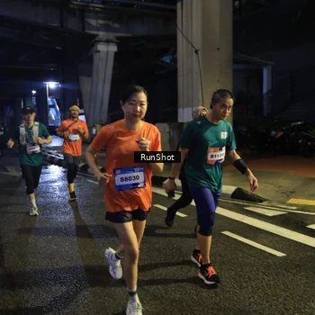 Runner Photo 7907003