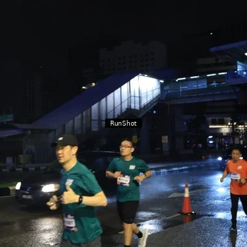 Runner Photo 7907011