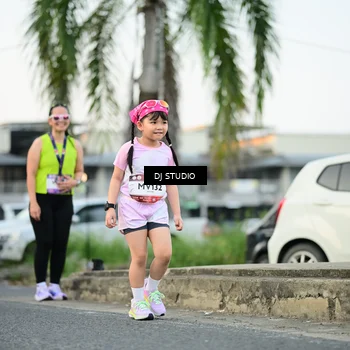 Runner Photo 7907024