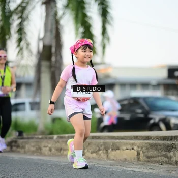 Runner Photo 7907039