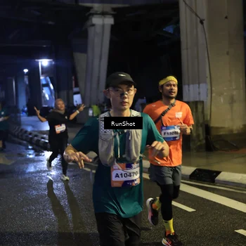 Runner Photo 7907049