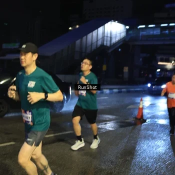 Runner Photo 7907067