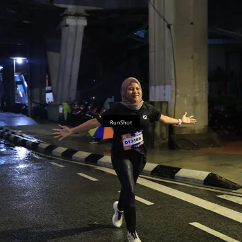 Runner Photo 7907076