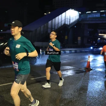 Runner Photo 7907081