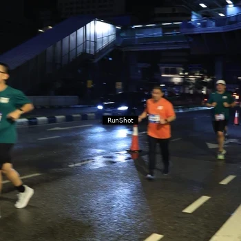 Runner Photo 7907135