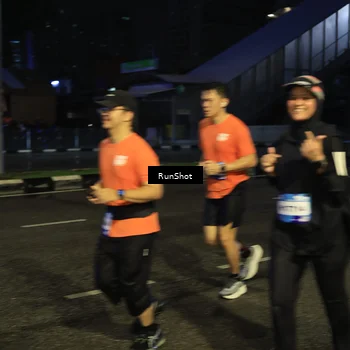 Runner Photo 7907152