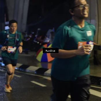 Runner Photo 7907159