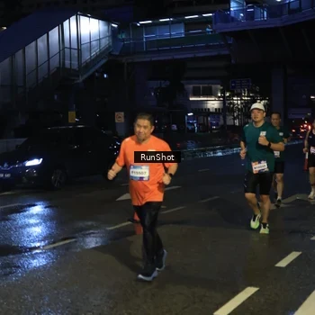 Runner Photo 7907173