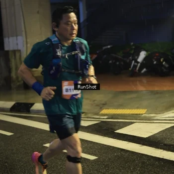 Runner Photo 7907198