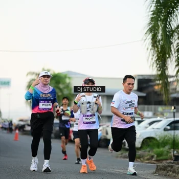 Runner Photo 7907209