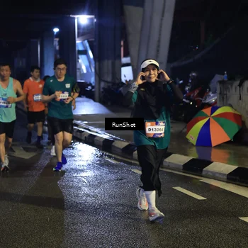 Runner Photo 7907260